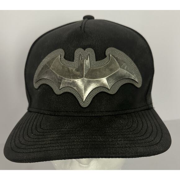 Black Batman Armored Snapback Hat Silver 3D Emblem DC - Picture 1 of 10